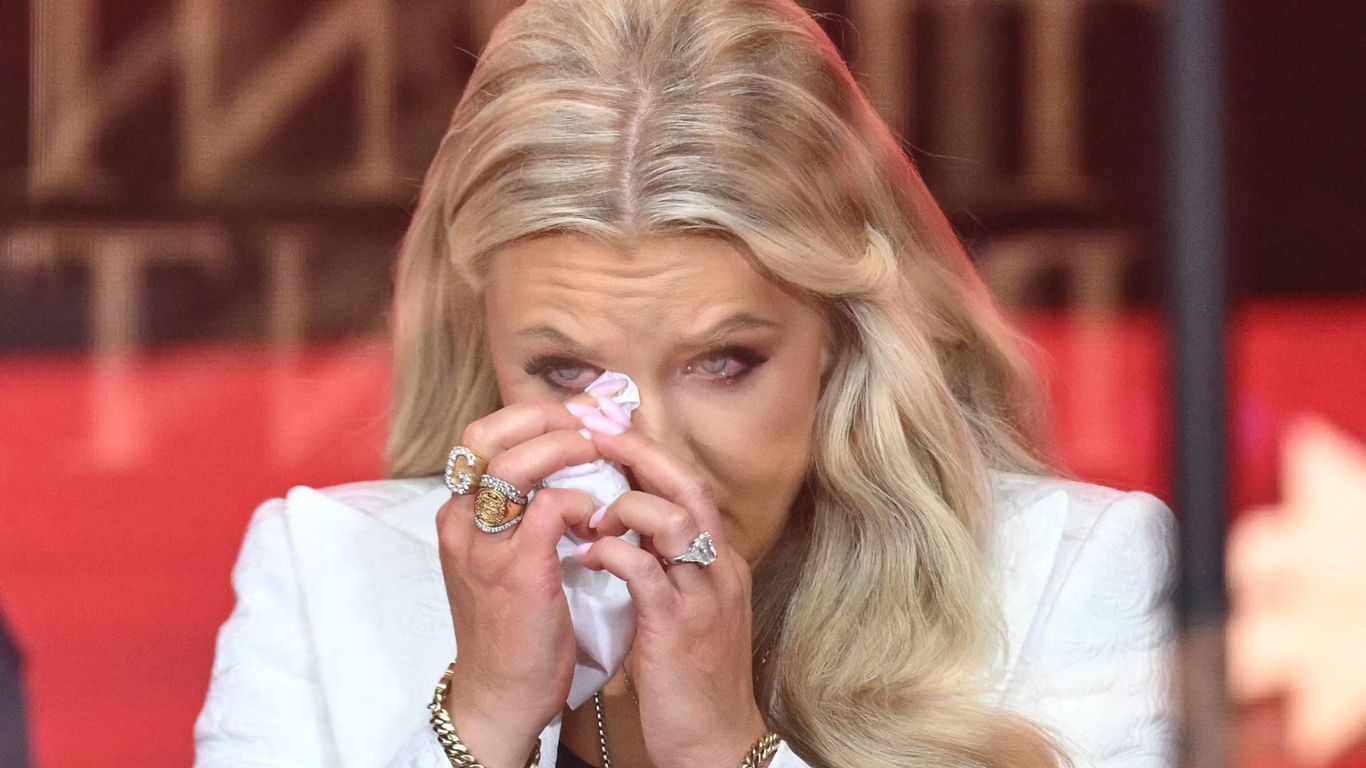 Photos: Scenes from Charlie Kirk's memorial service