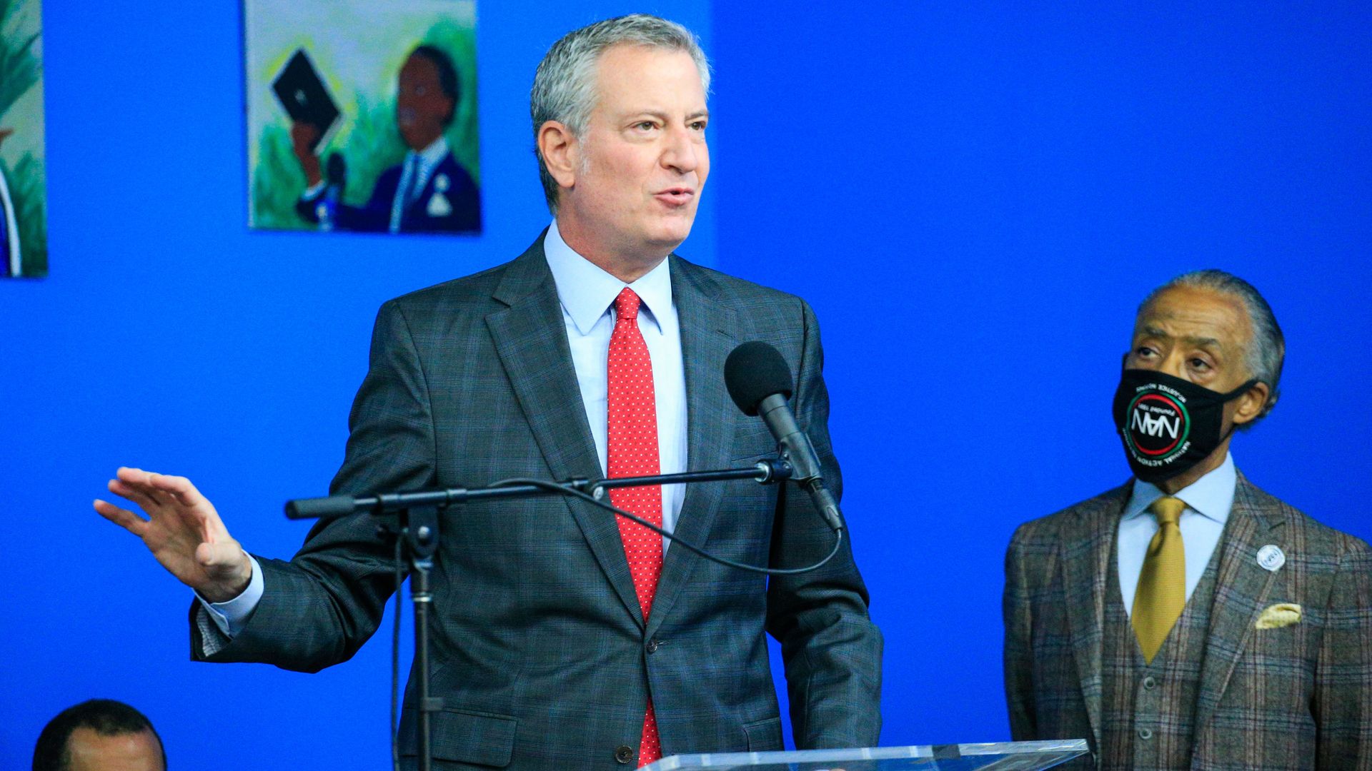 Bill de Blasio in a suit