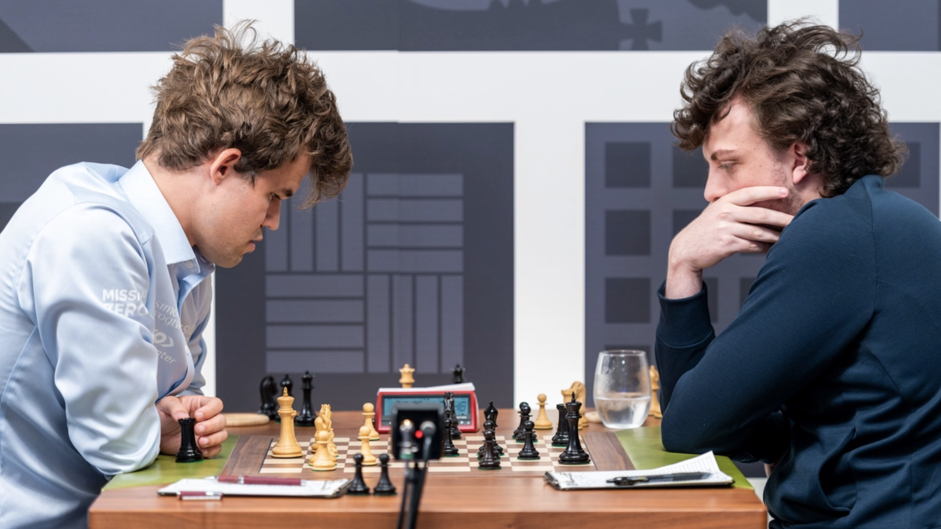 The 22-move (NO CAPTURE) win that made Hans Niemann a Grandmaster 