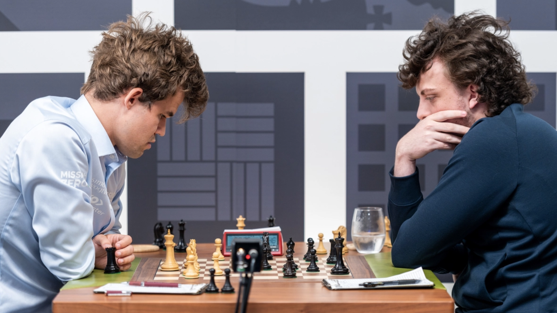 Magnus Carlsen and Hans Niemann