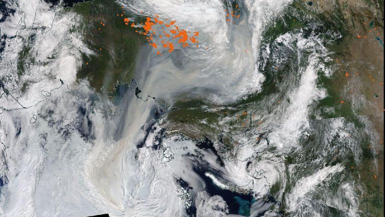 Smoke from intense Siberian blazes reaches North Pole