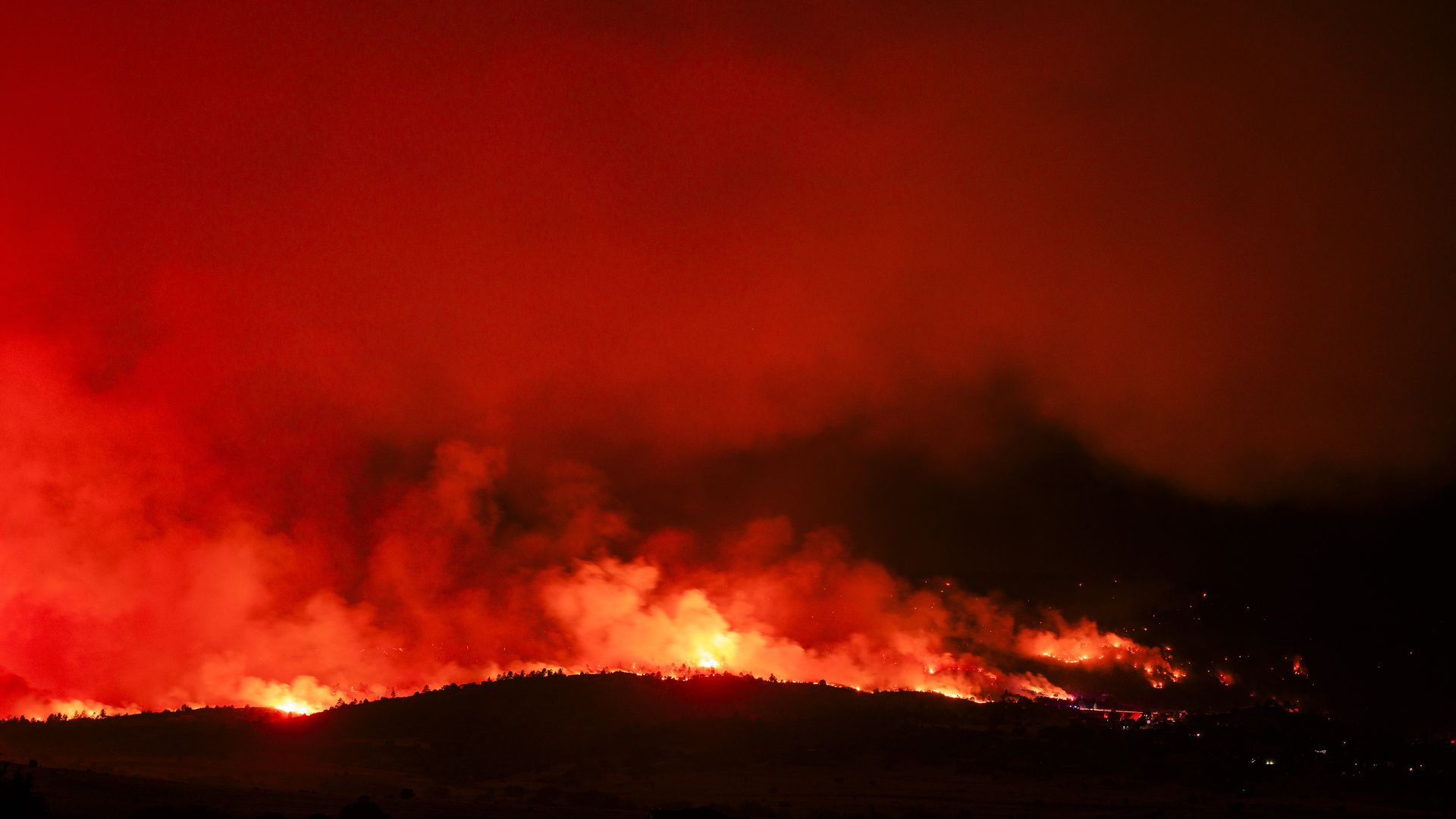 The Aspen Acres fire burns on July 3, in Rye. Photo: Michael Ciaglo/Getty Images