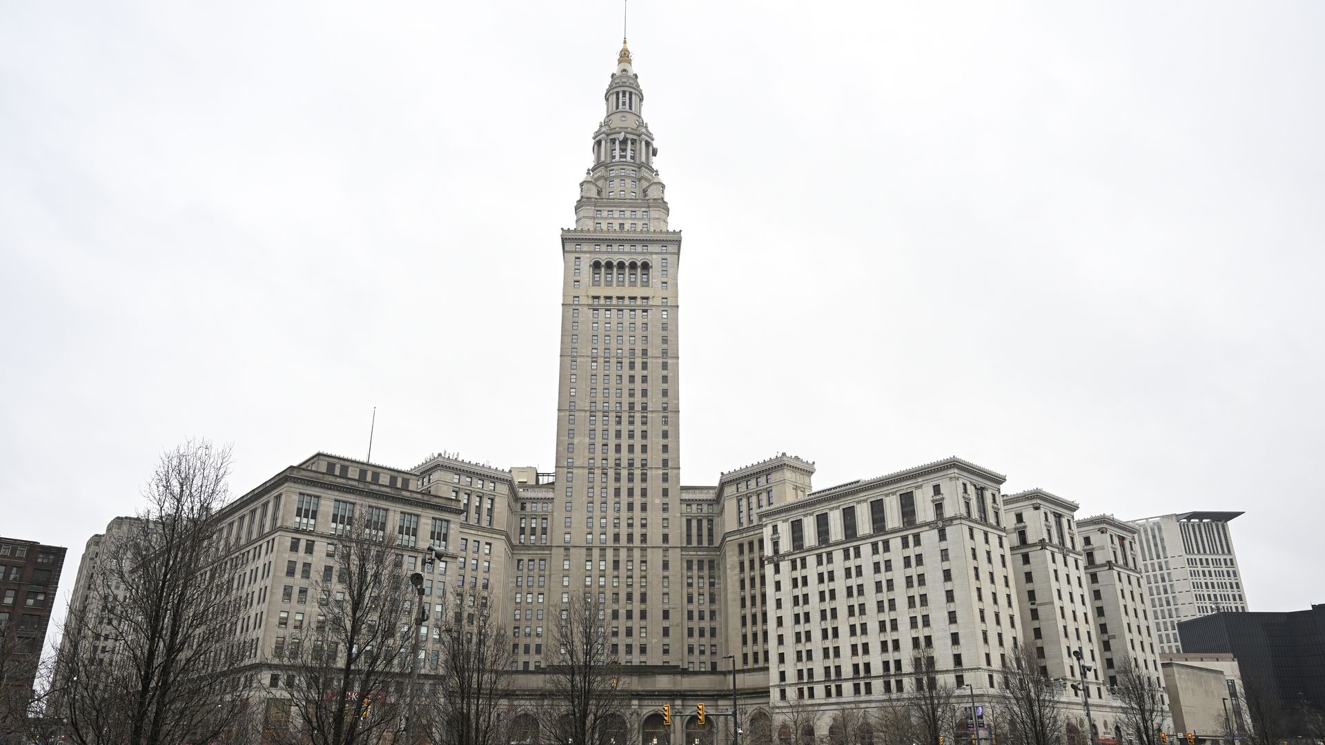 Terminal Tower in downtown Cleveland on an overcast day