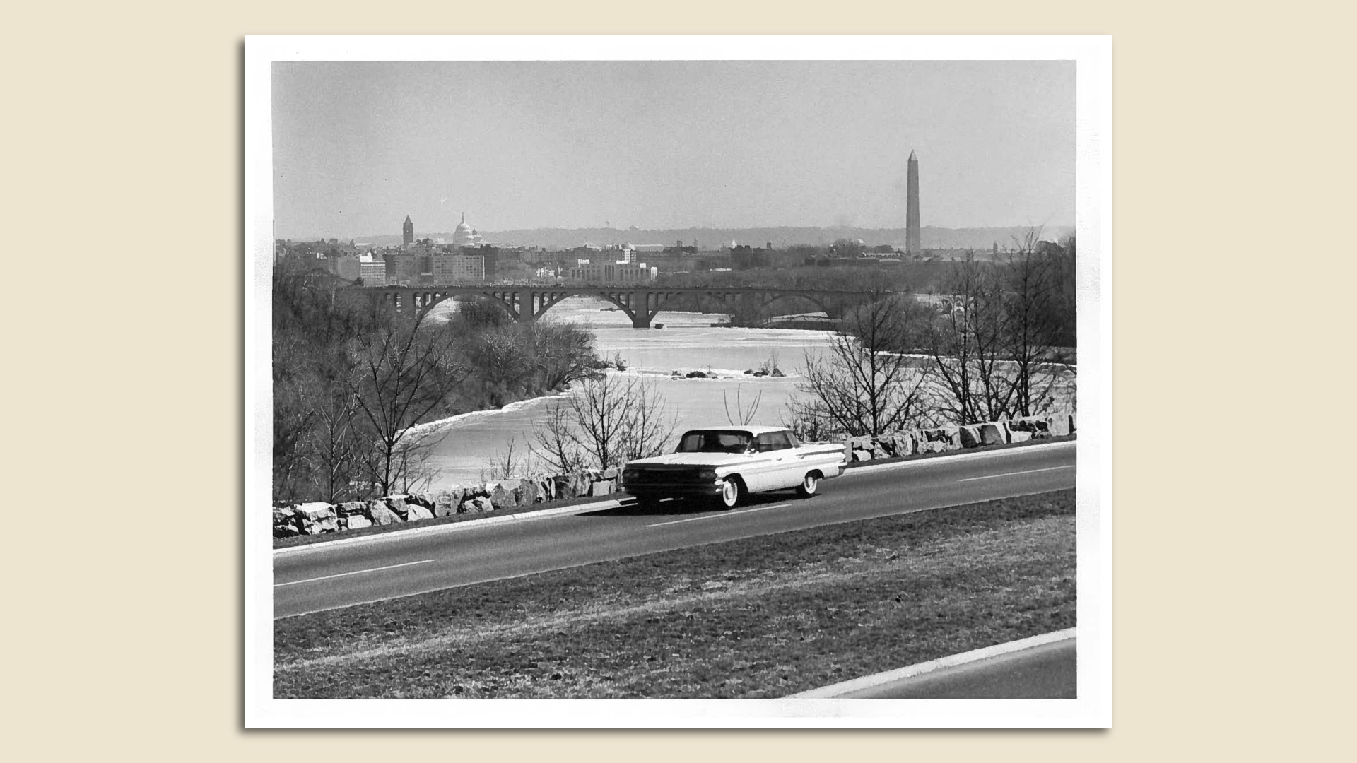 A 1959 view of the GW Parkway with Monument and Capitol dome visible