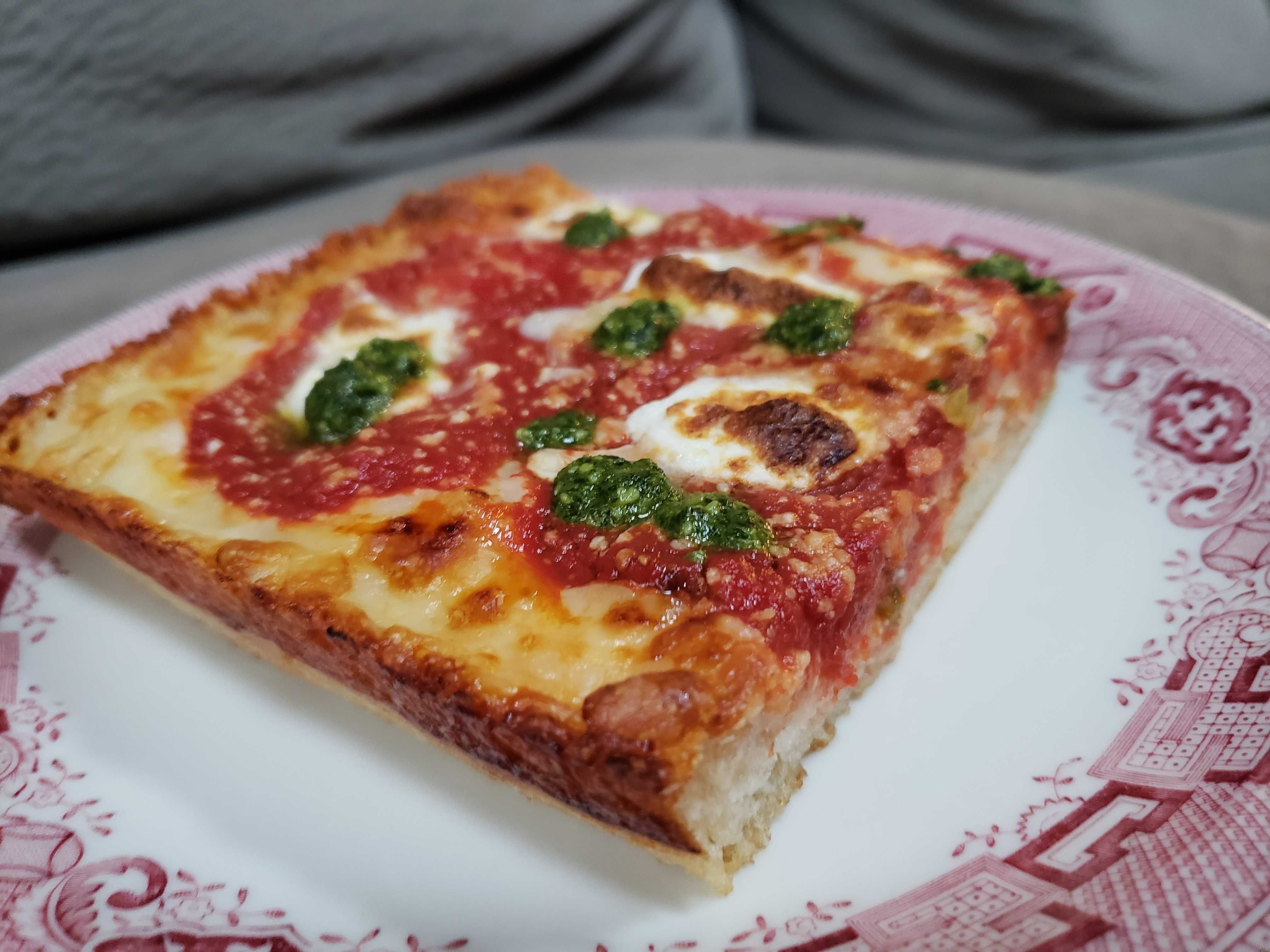 Photo of a piece of pizza 