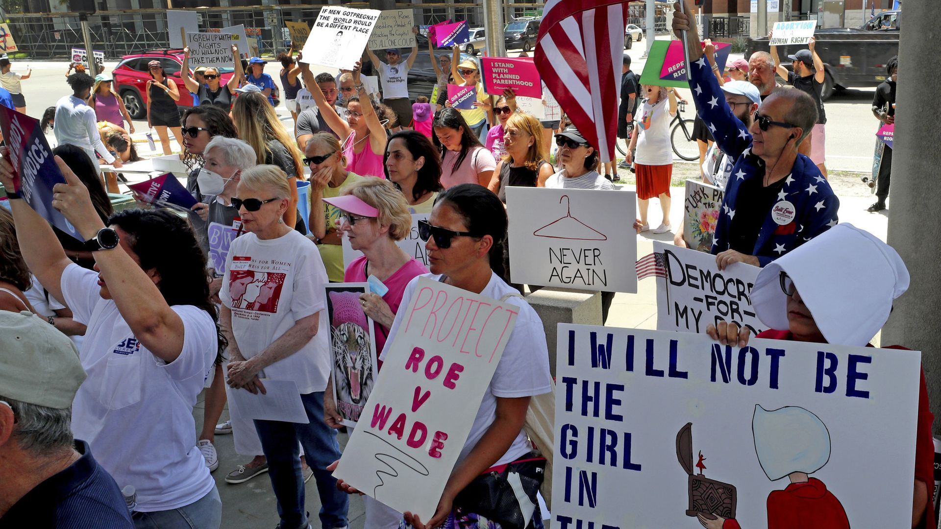 People gather on the steps of the Federal Courthouse in Fort Lauderdale on May 7, 2022 for a rally to support abortion rights