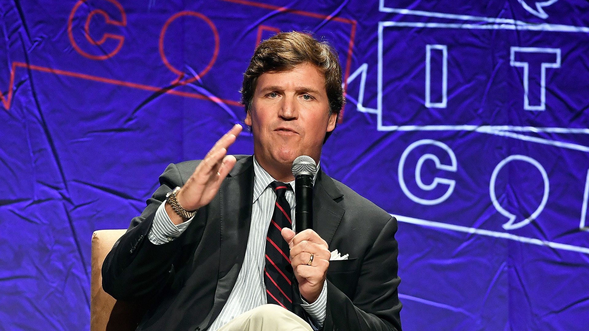 Tucker Carlson hasn't apologized for his past remarks on women.