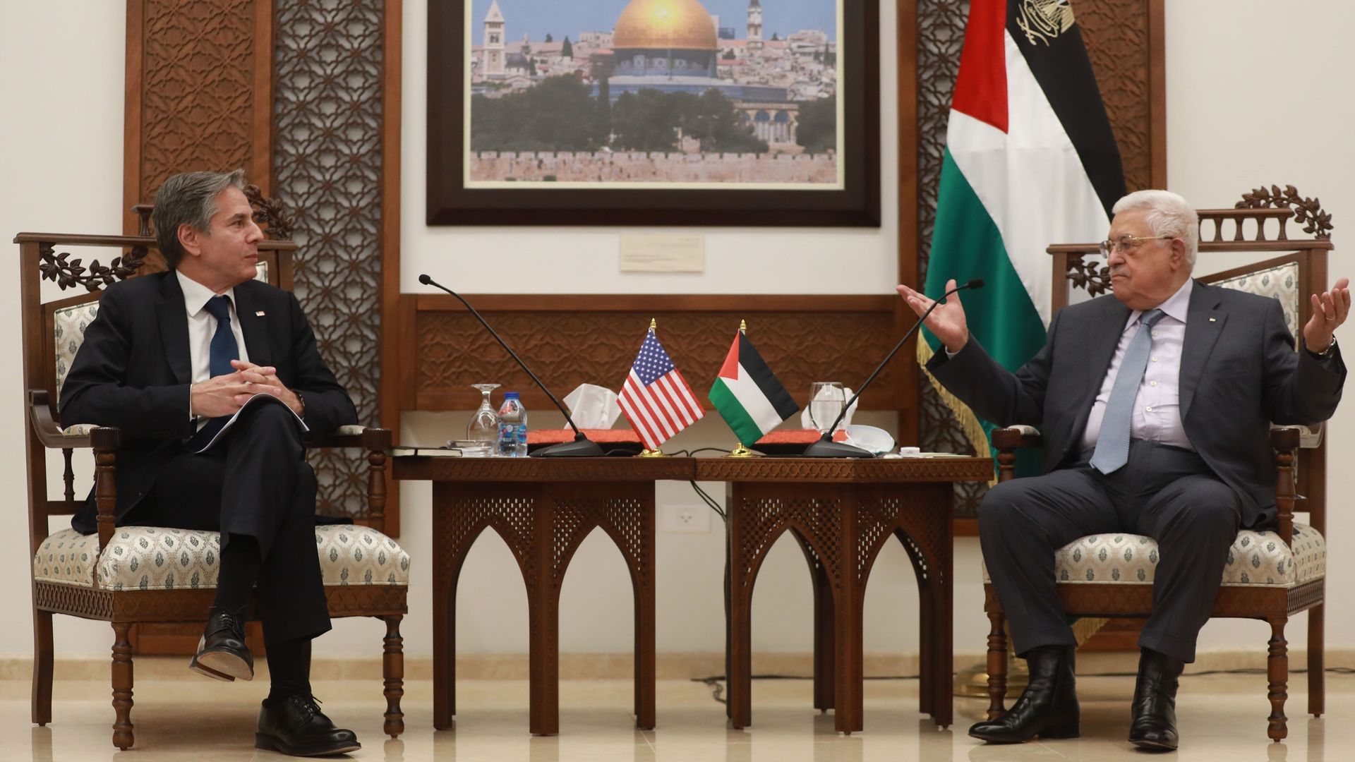 Secretary of State Blinken meets Palestinian President Abbas last May. Photo: Issam Rimawi/Anadolu Agency via Getty