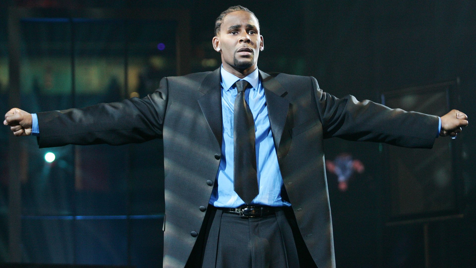 R Kelly performs at an awards show. 