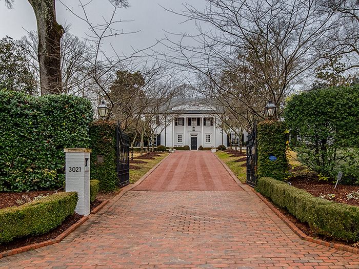 3021 Belvedere Ave front