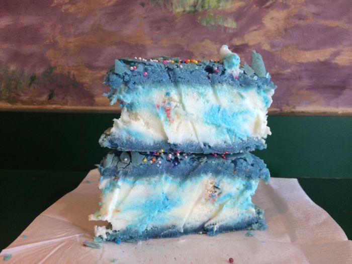 ninety's macaron ice cream sandwich