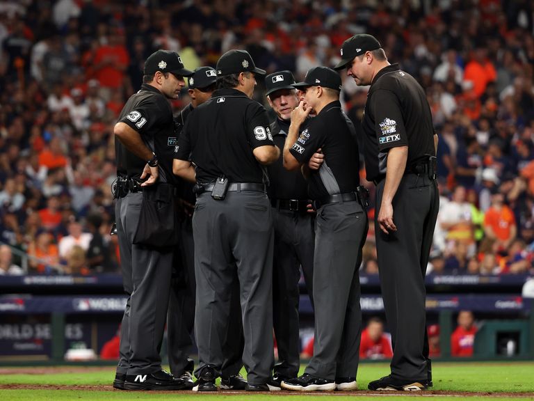 Ten MLB umpires are 'set to retire at the end of the month' - the