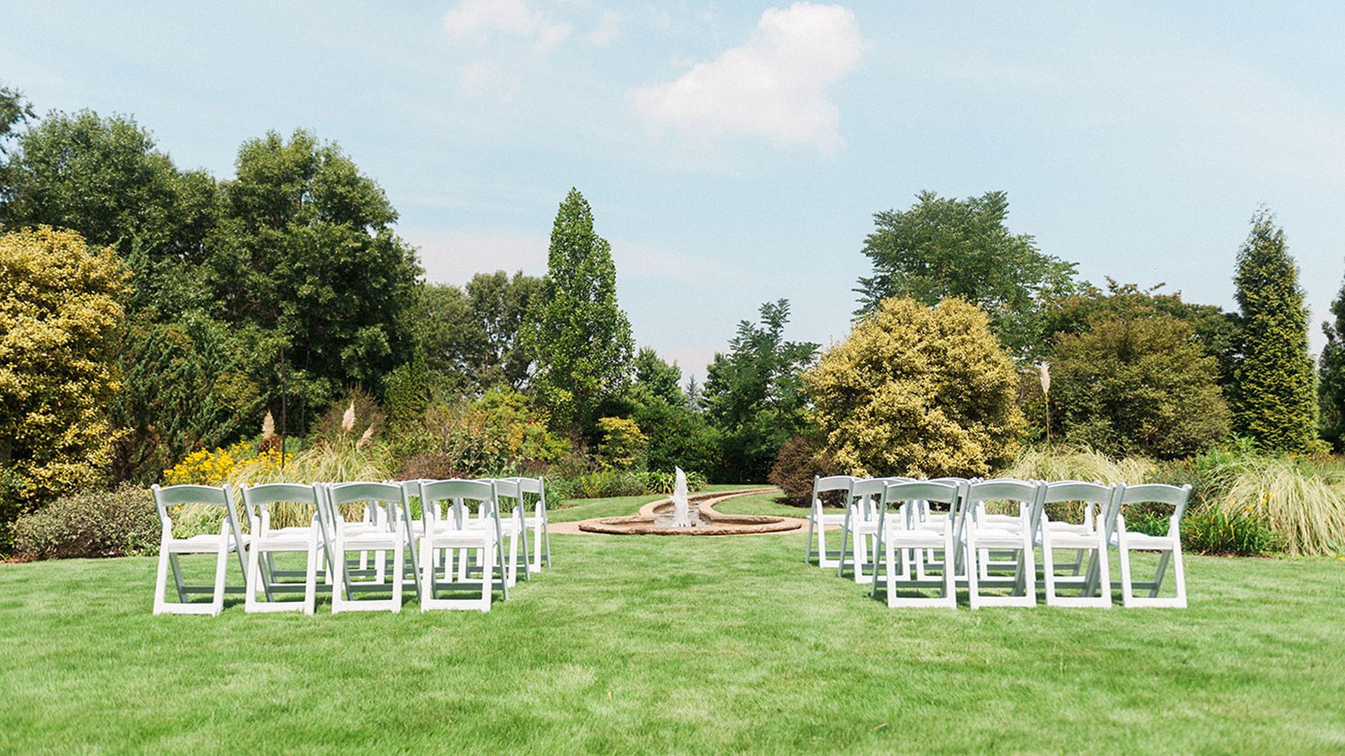 Intimate-wedding-at-Daniel-Stowe