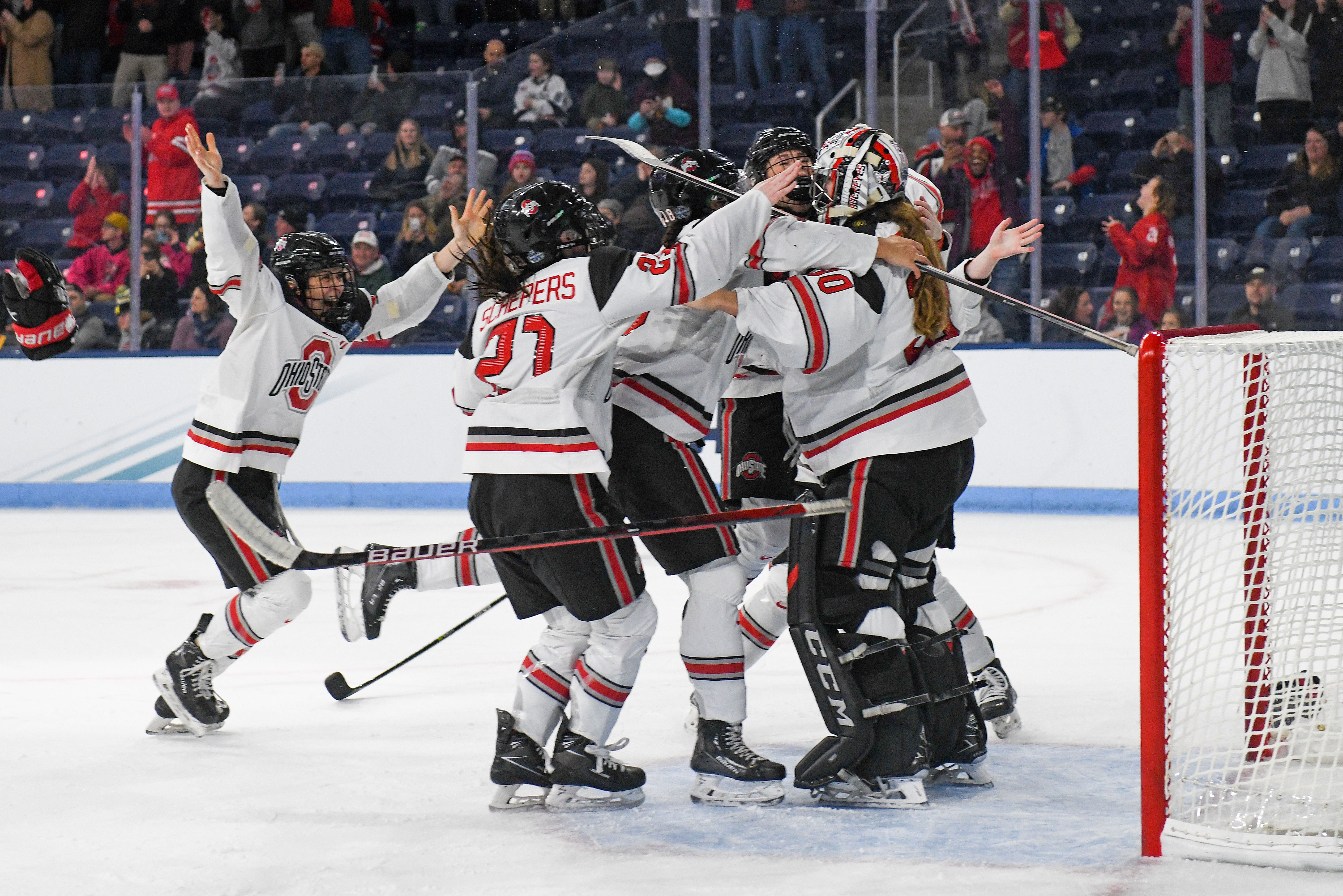 Ohio State women's hockey celebrating