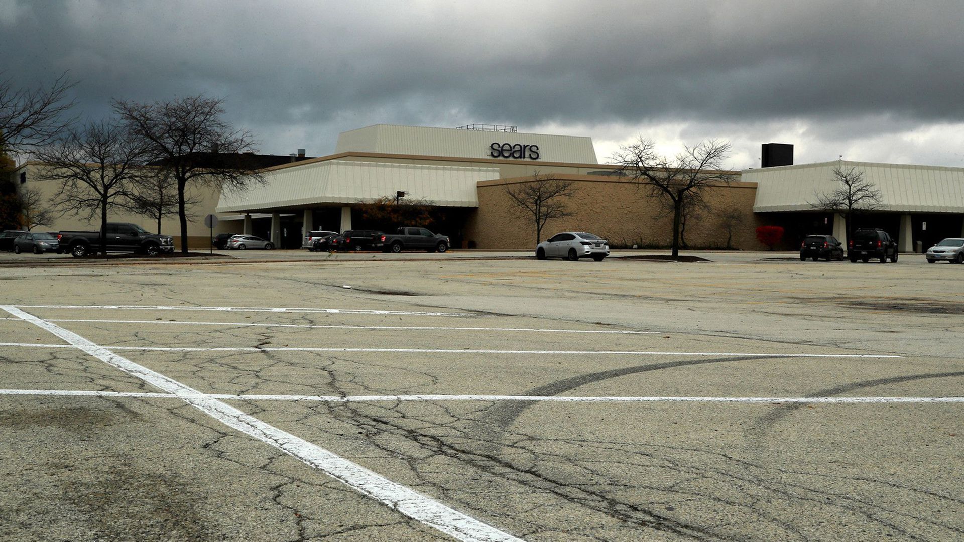 Store in empty parking lot.
