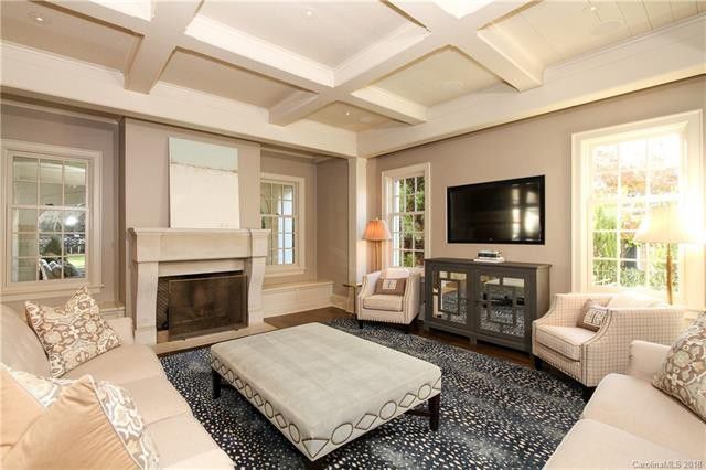 1119 Granville Road living room