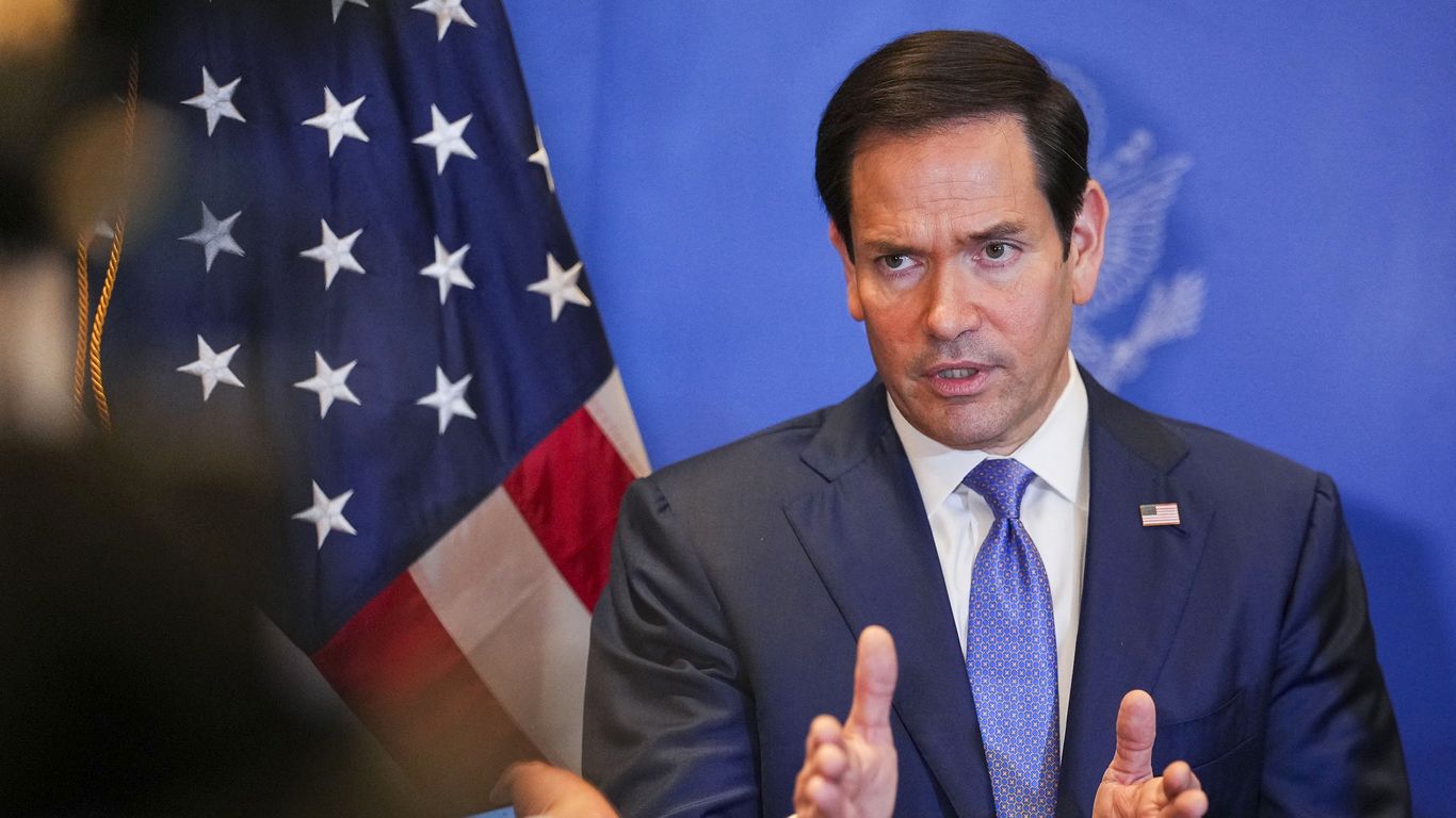 Scoop: U.S. intel memo warns of "advanced" Iranian plots to kill officials abroad
