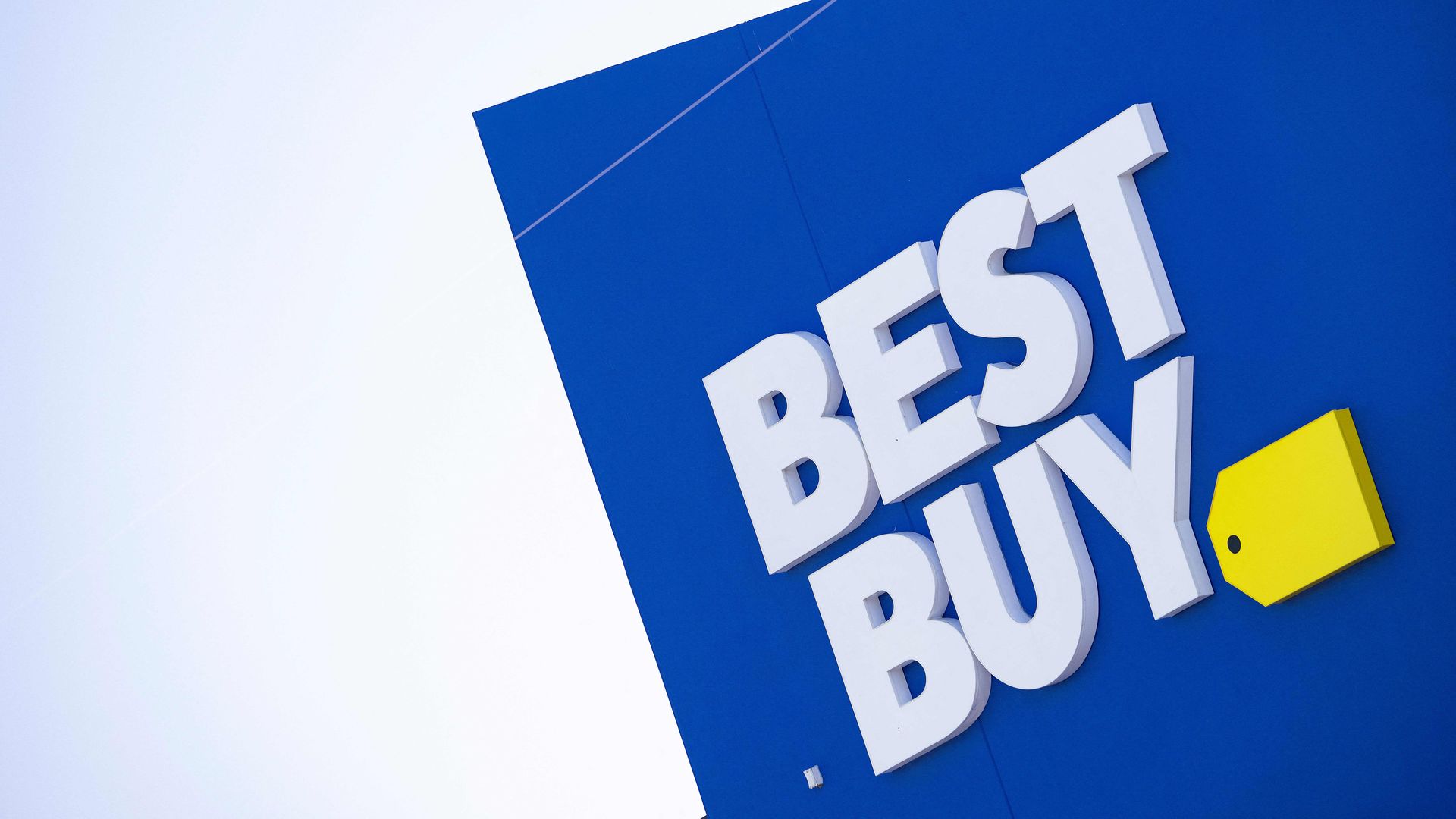 Best Buy is blowing out high-end TVs and Apple gear with its anti