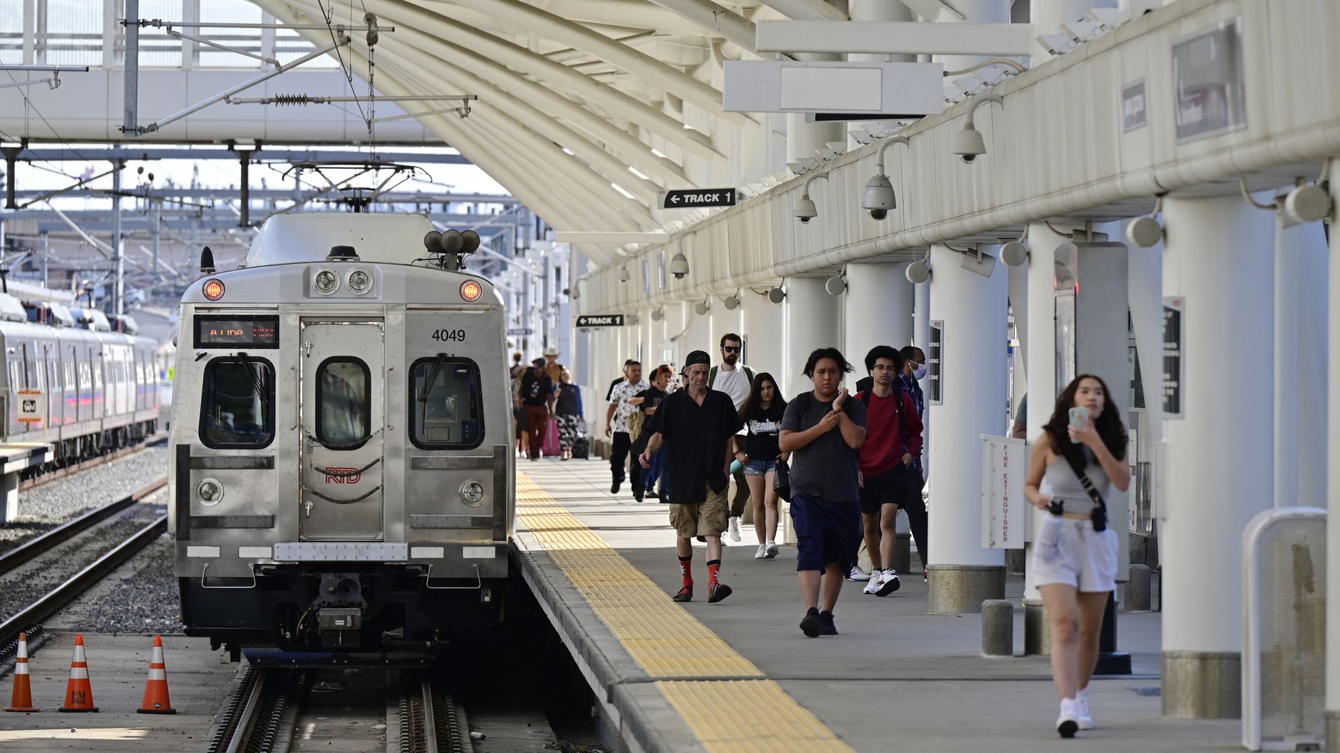 Denver Airport Train & Light Rail