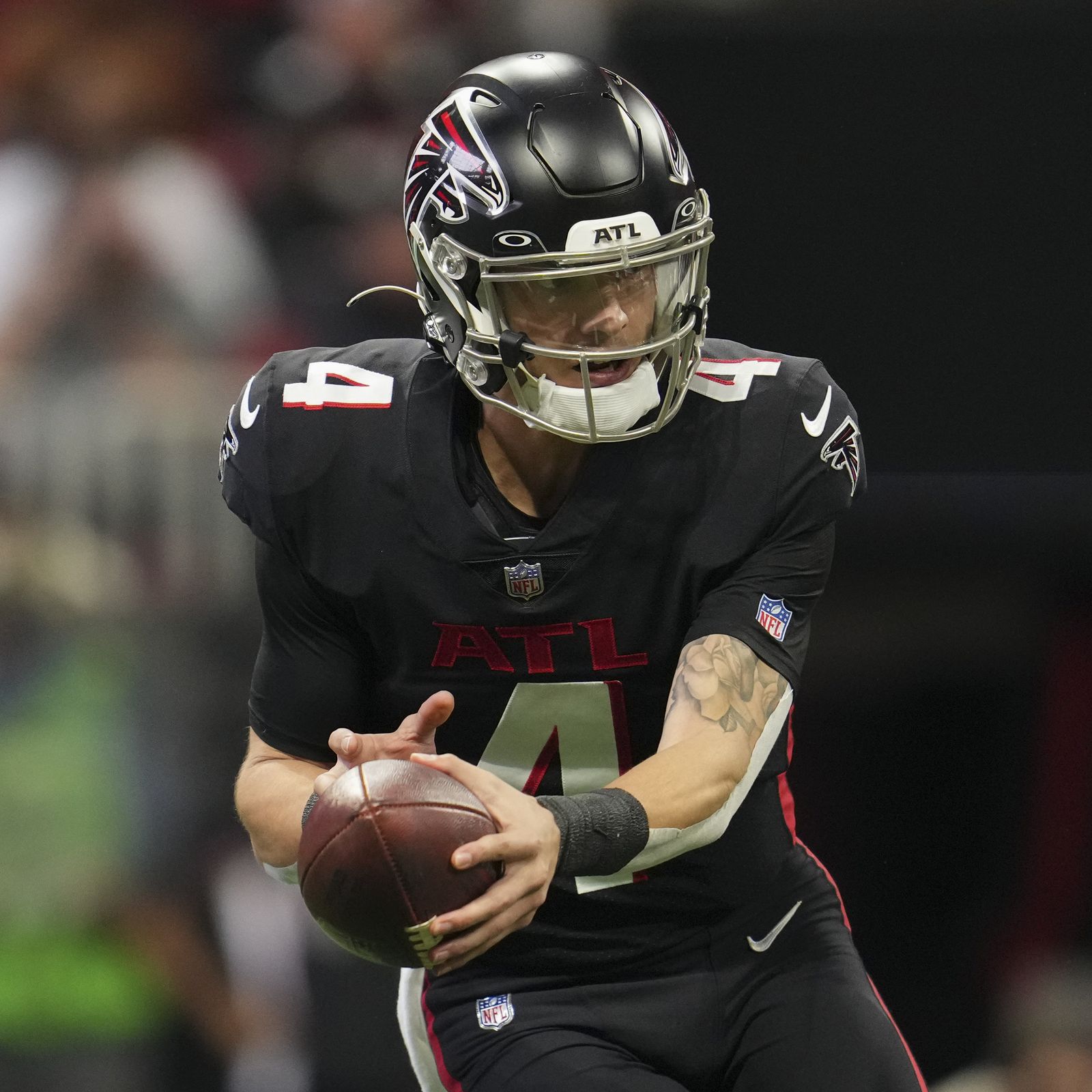 Falcons players show off team's new all-black uniforms