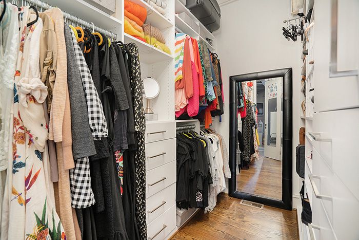 2927 Carmel Road closet