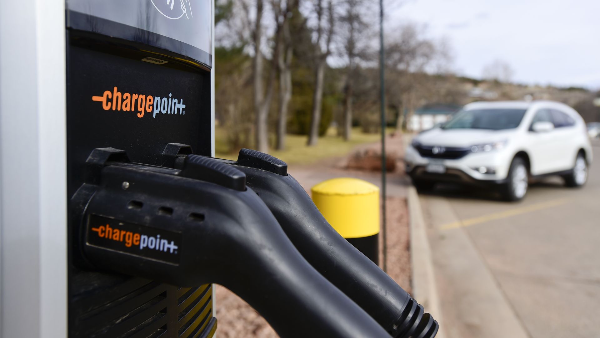 Image of Chargepoint charging station