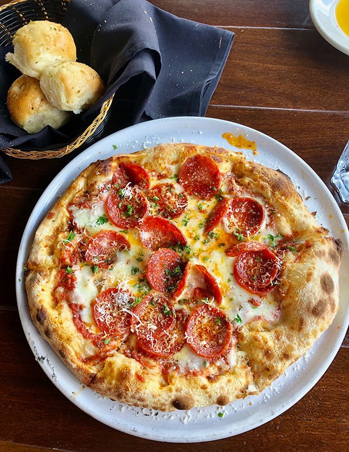 pizza-at-mama-ricottas-italian-restaurant-charlotte-nc
