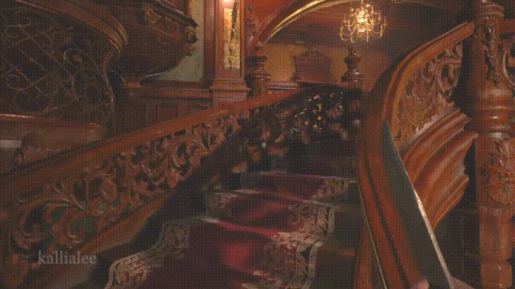 Lady D's growing hat.