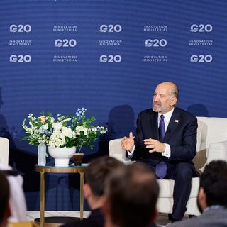 Lutnick: Anthropic is "back on the right side" with Trump administration