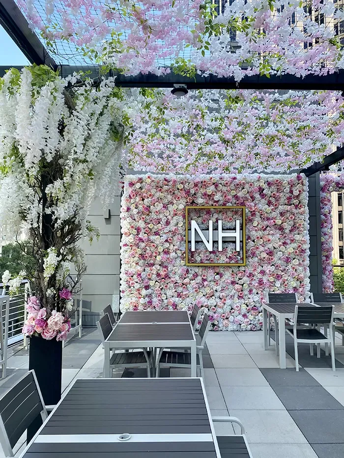 Rooftop bar and cigar lounge now open in Uptown’s newest tower Axios