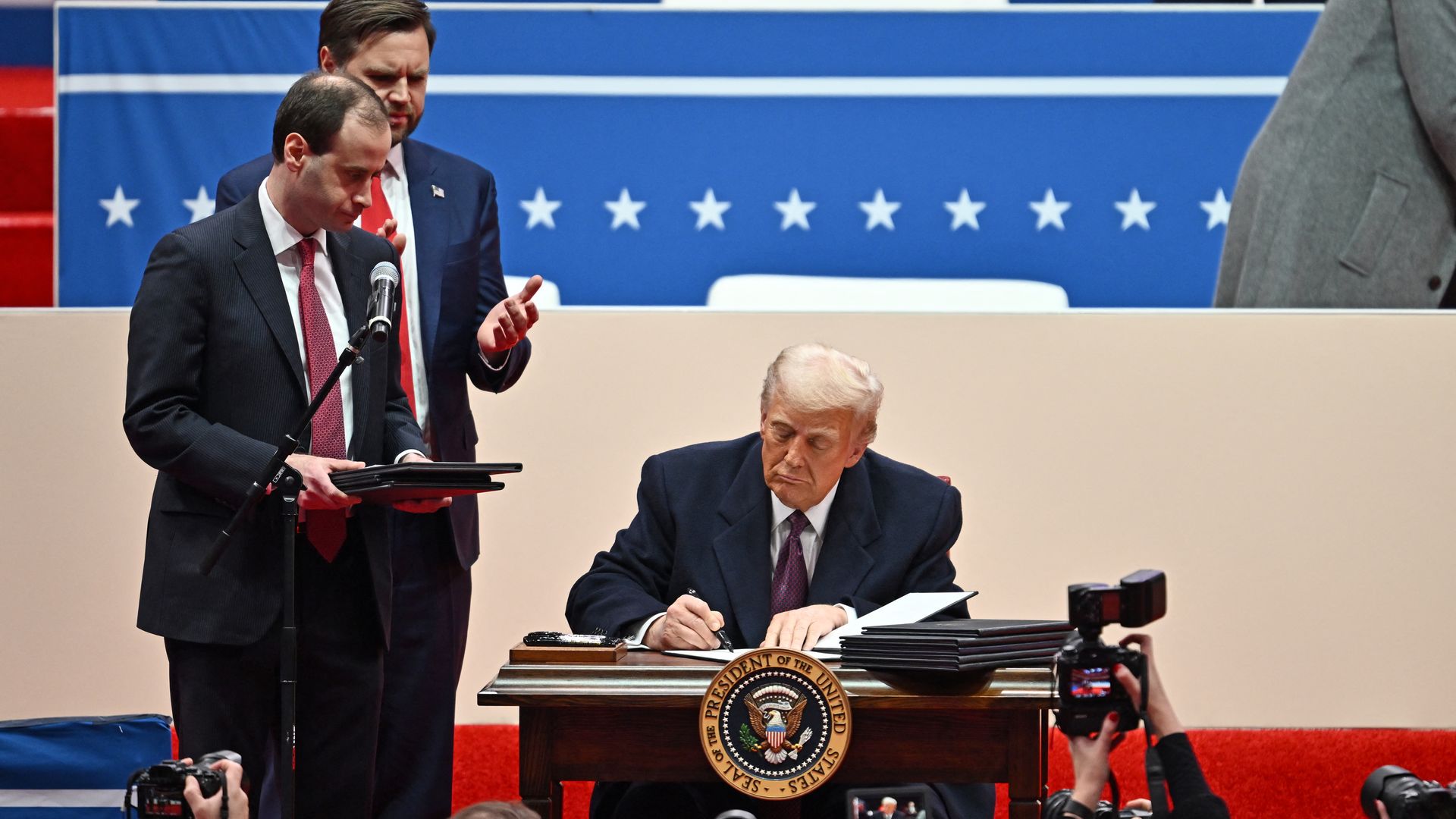 Trump executive orders: Federal hiring freeze, end to remote work ...