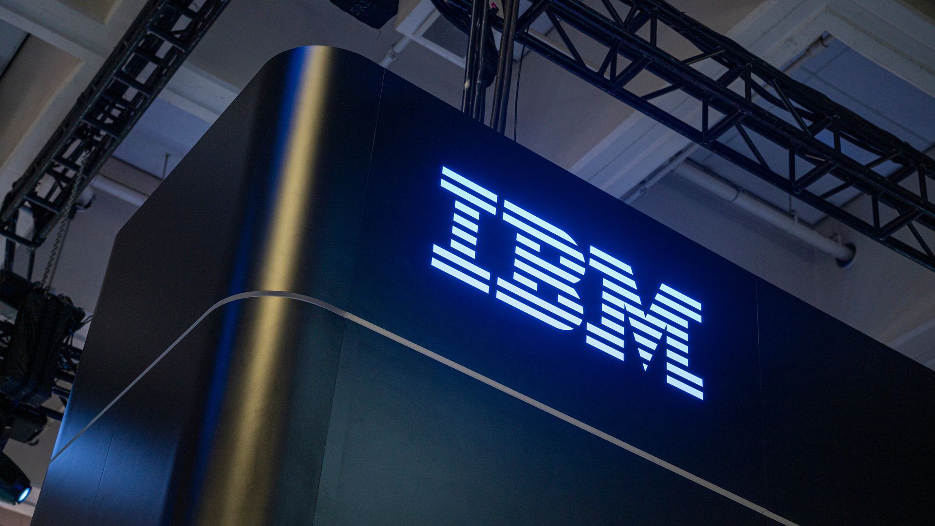 Ibm Rtp Offices IBM sells part of RTP offices to developer Hines - Axios Raleigh