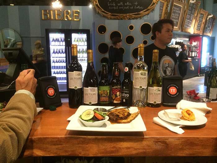 dinner-at-amelies-uptown