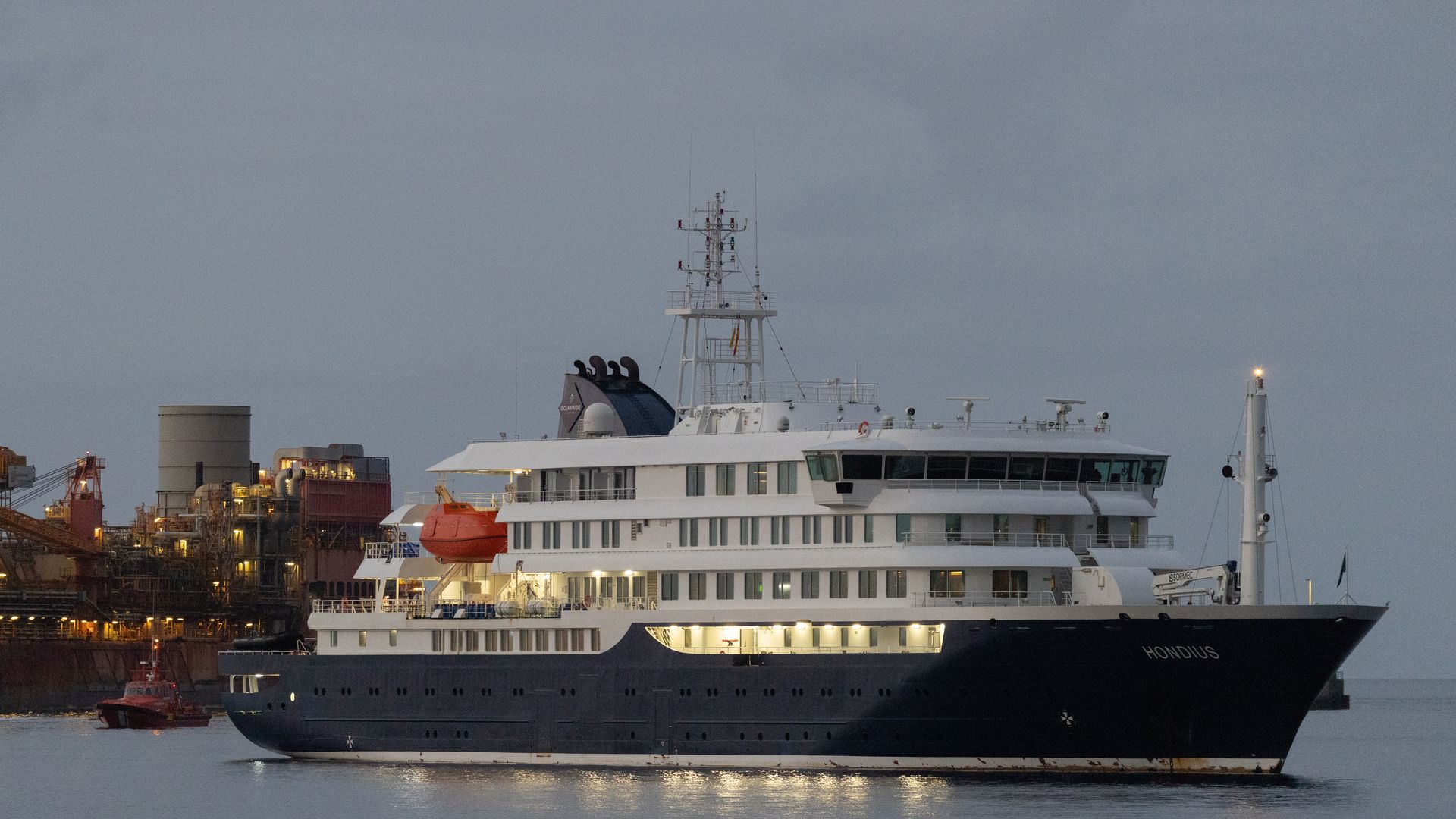 Hantavirus cruise ship on Sunday