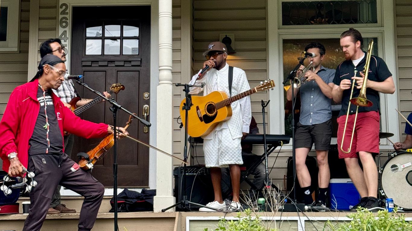 Twin Cities weekend guide: Uptown Porchfest, IndiaFest, Como Park events, and more