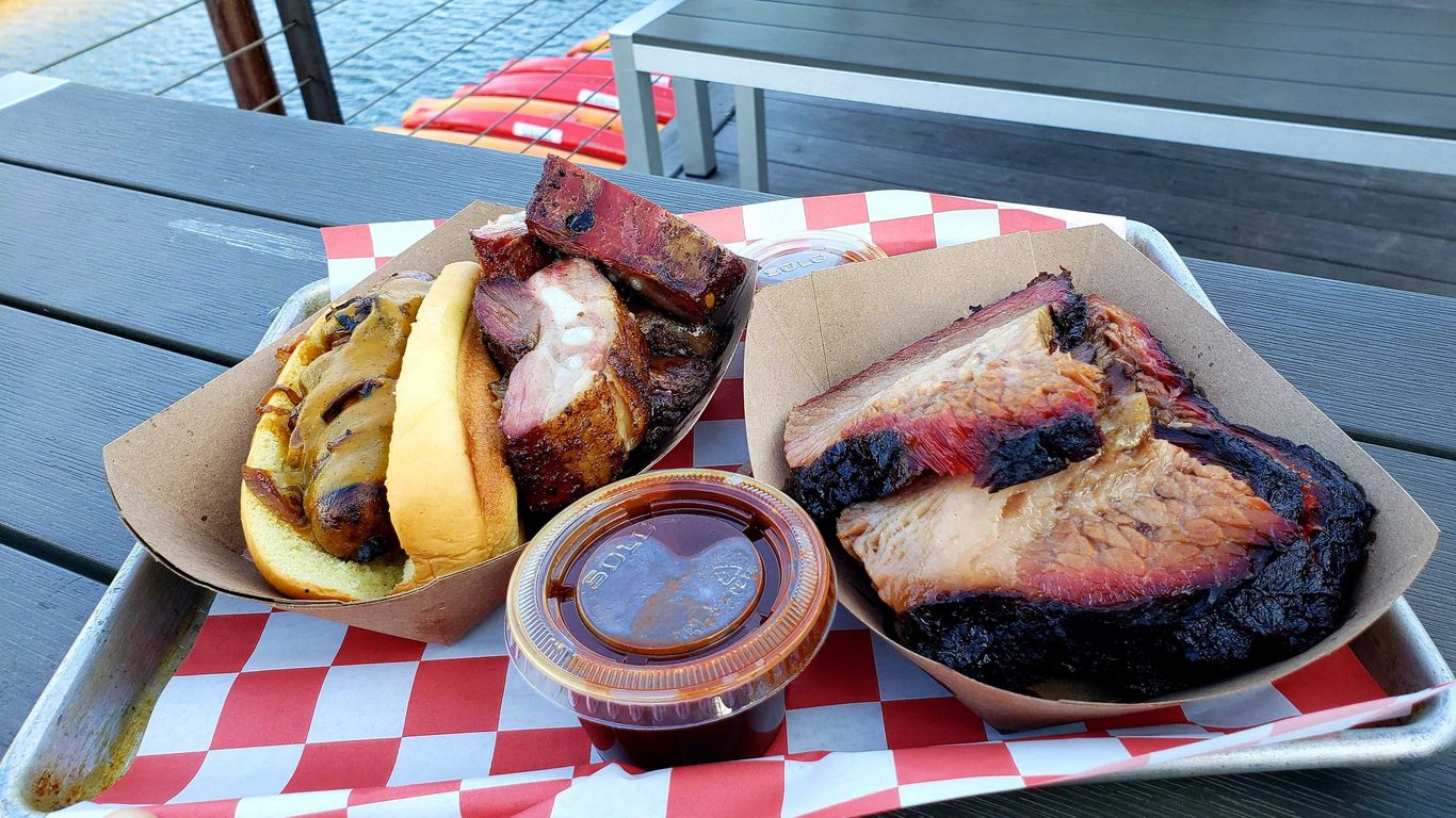 Chicago's Soul & Smoke delivers great barbecue on the river Axios Chicago
