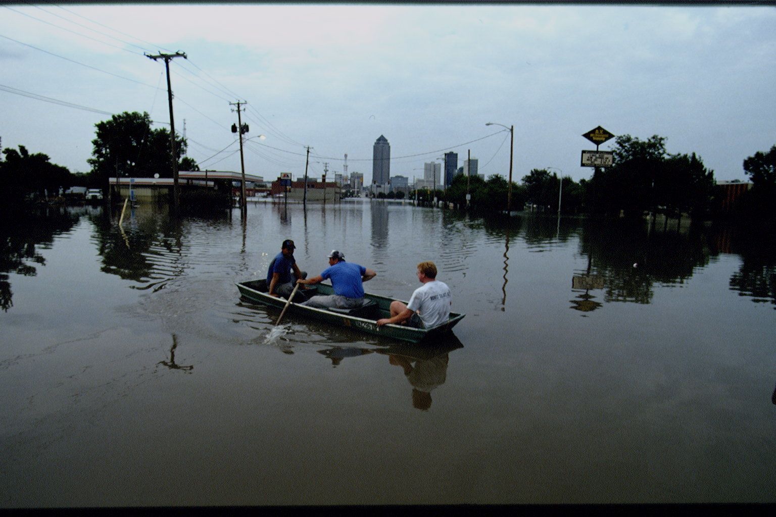 axios.com - Jason Clayworth - Des Moines explores neighborhood disaster hubs