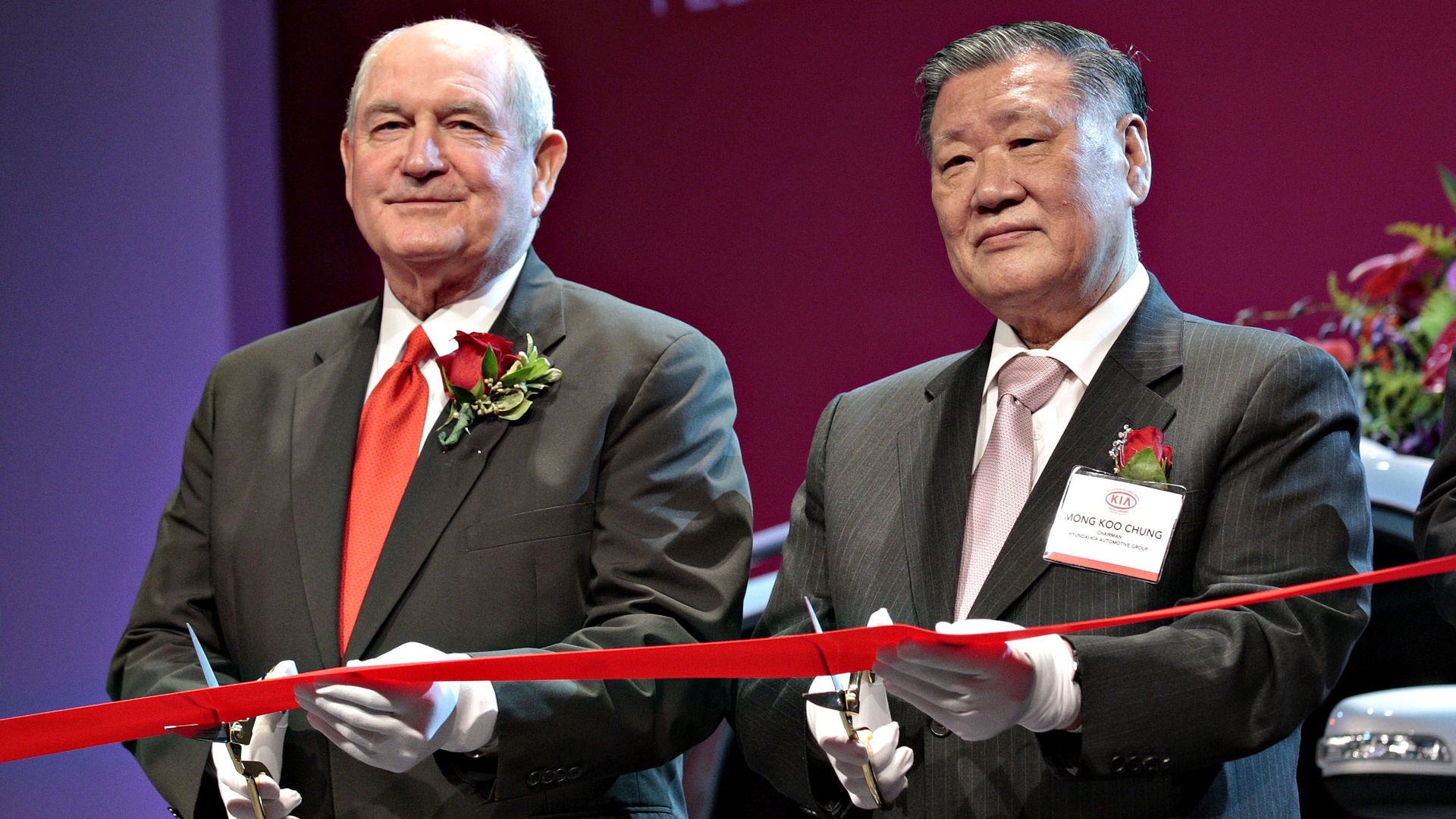 Georgia Governor and KIA CEO cut ceremonial ribbon on new plant