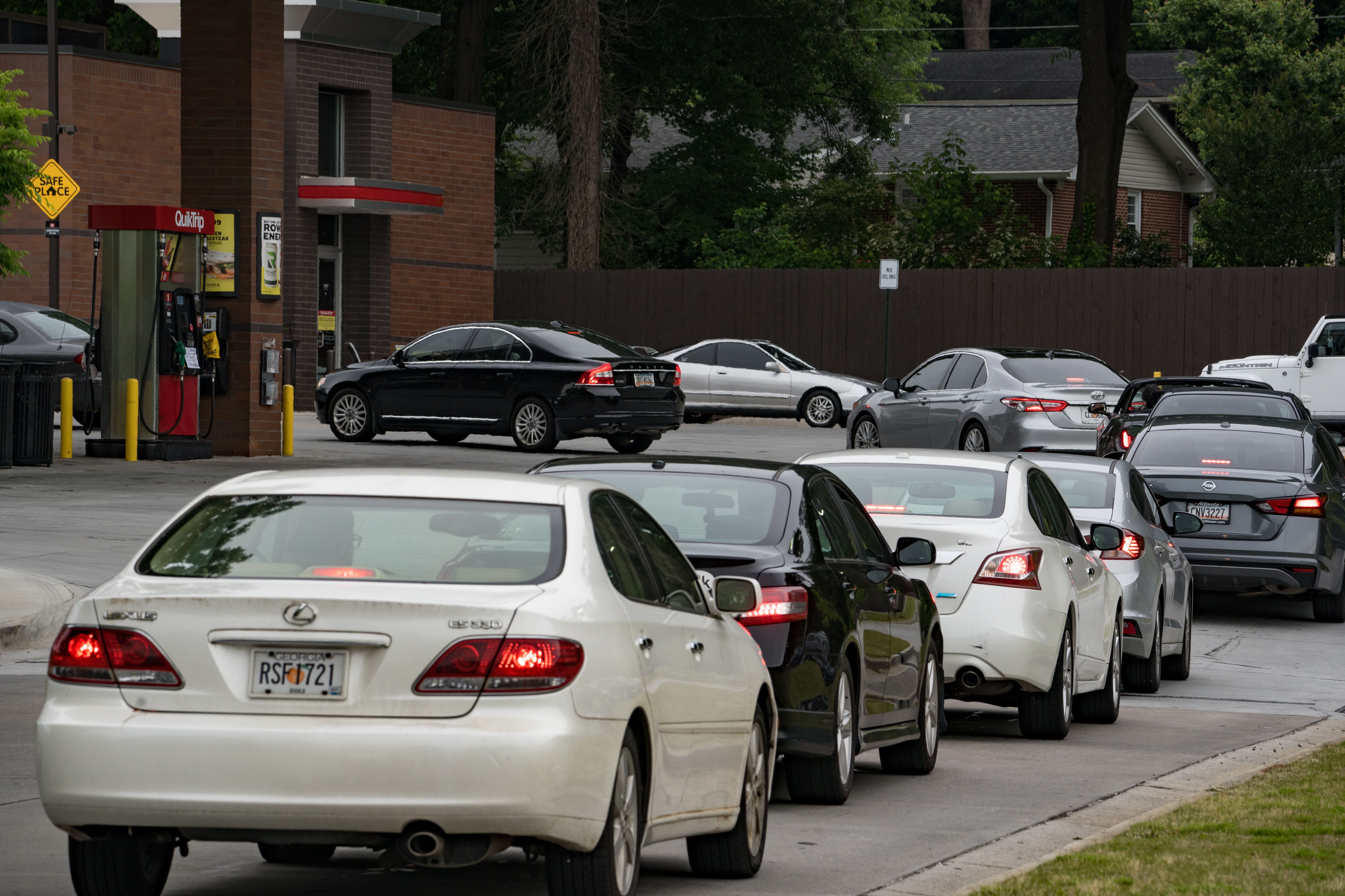 Cars line up at a QuickTrip on May 11, 2021 in Atlanta, Georgia