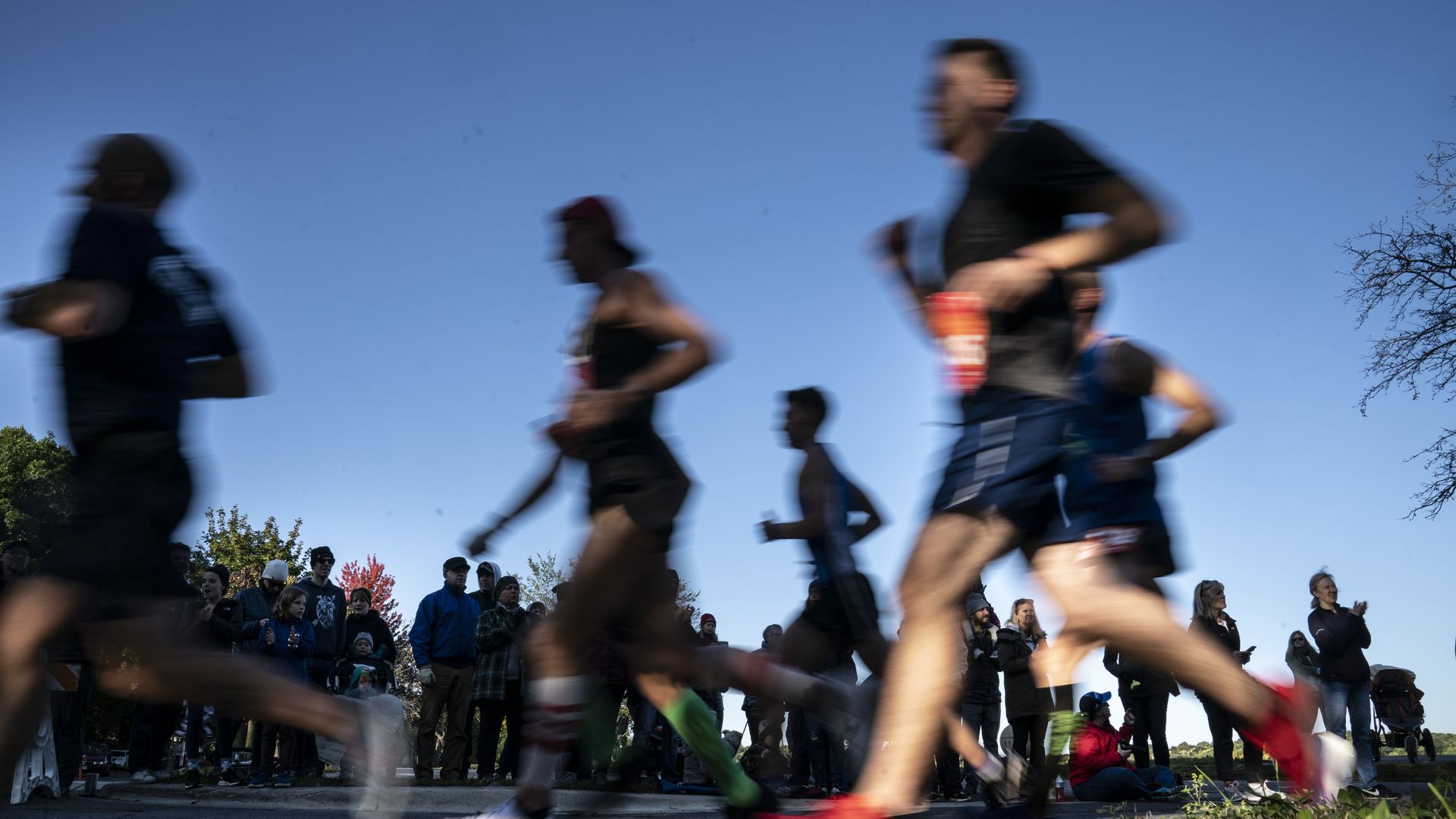 runners in the twin cities marathon