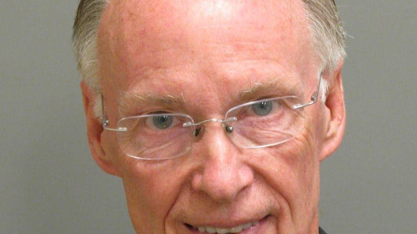 alabama-governor-resigns-sentenced-on-ethics-charges