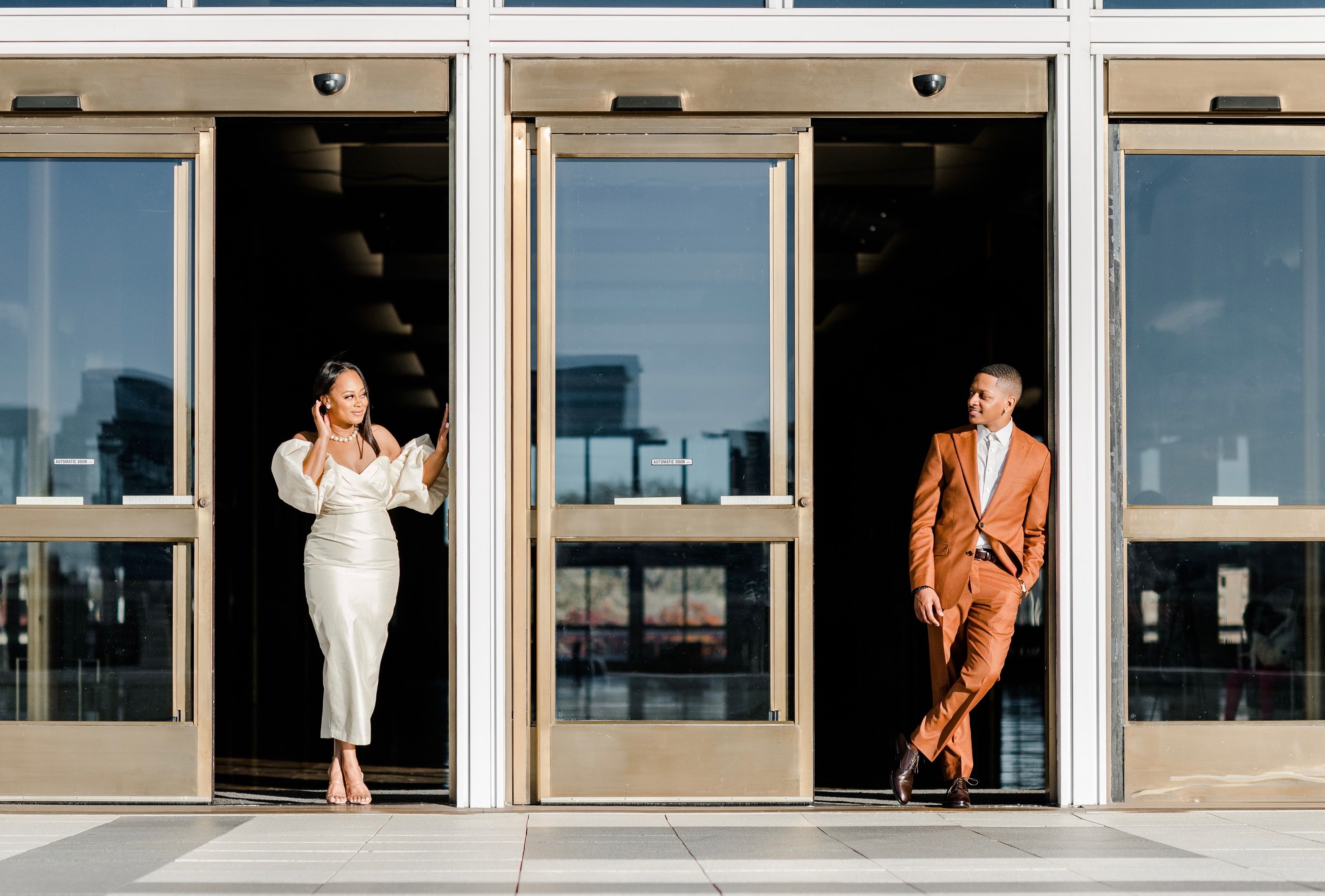 A couple poses at the Kennedy Center.