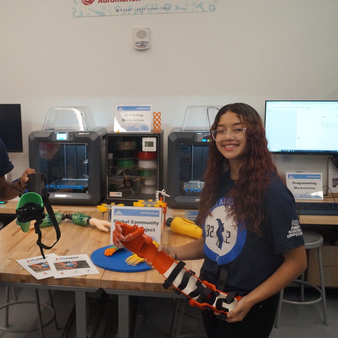 Cleveland students delivering 3D-printed prosthetics to Ecuador - Axios  Cleveland