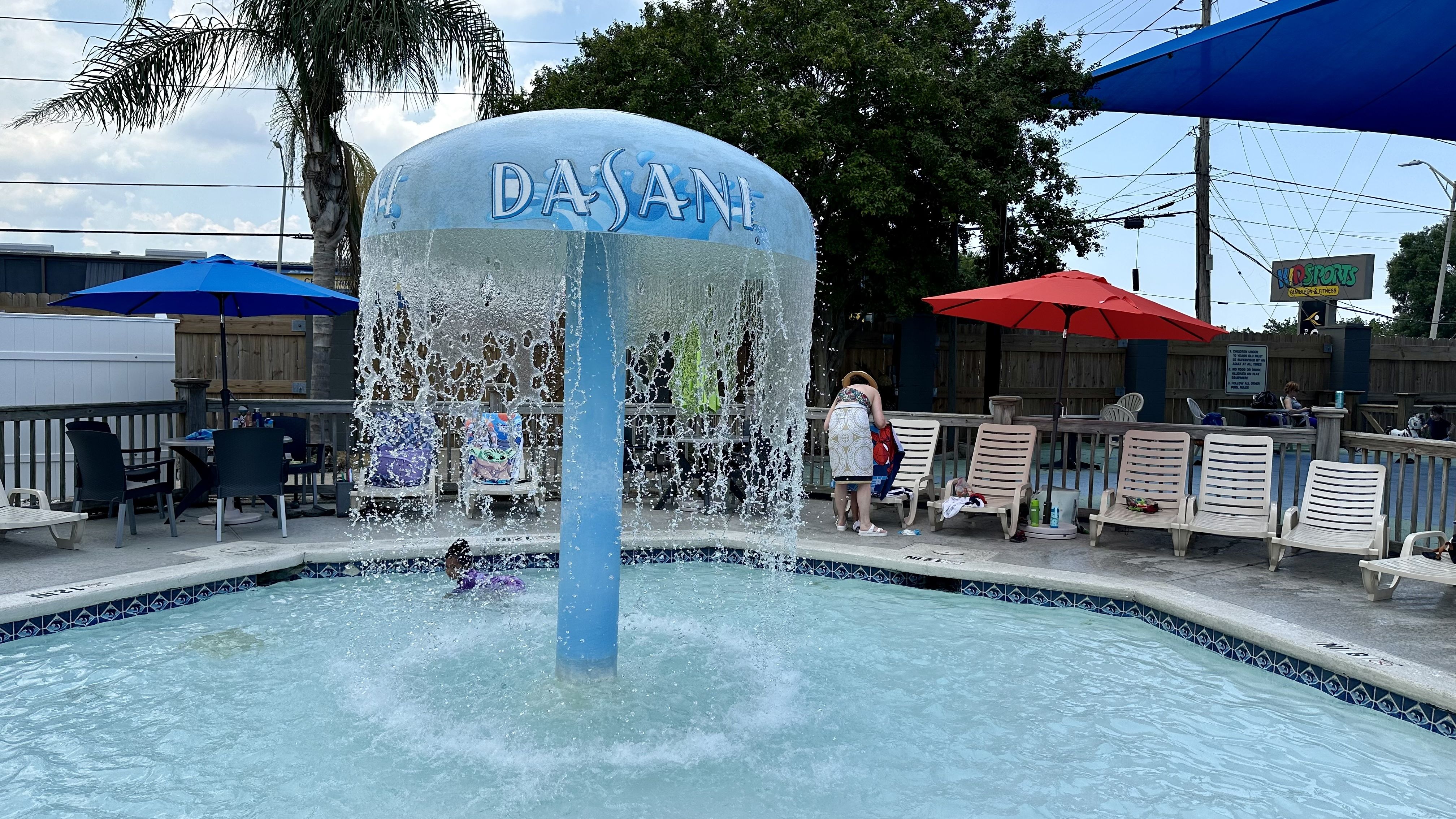 Photo shows a mushroom splashpad
