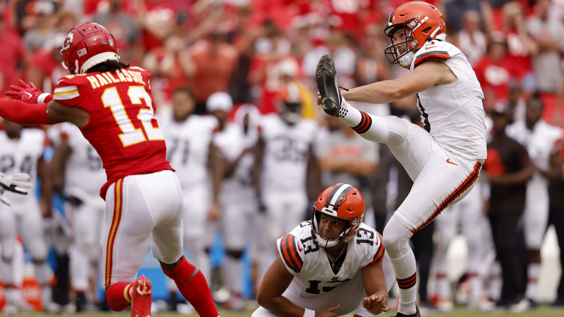 Browns kicker Cade York follows through on a field goal attempt. 
