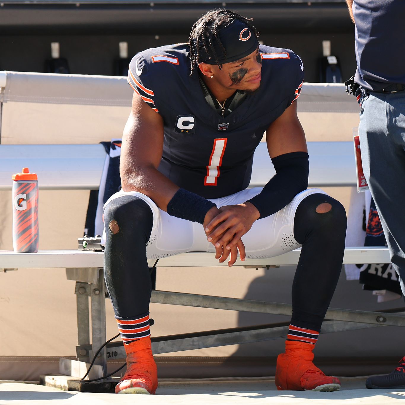 Chicago Bears fall to Denver Broncos at Soldier Field, fail to snag 1st win  of NFL season - ABC7 Chicago