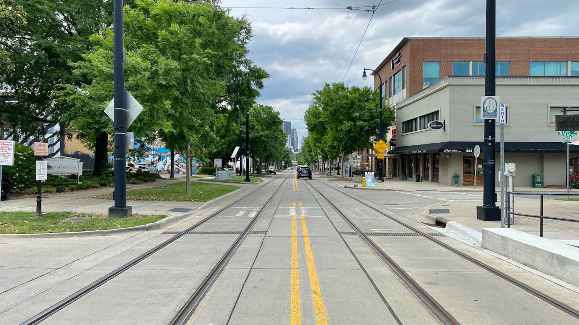 photo of Elizabeth Avenue with streetcar tracks