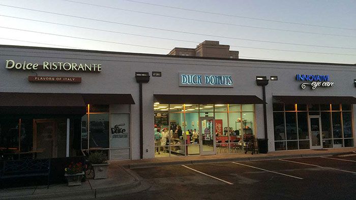 outside-duck-donuts-in-dilworth