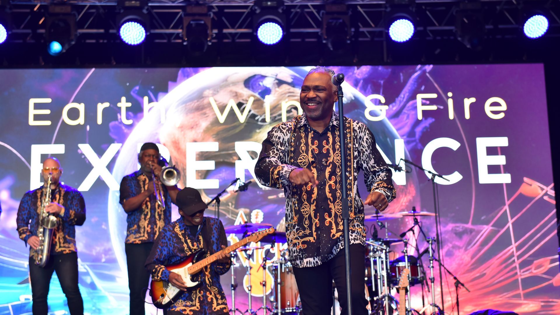 Earth Wind and Fire performs on stage