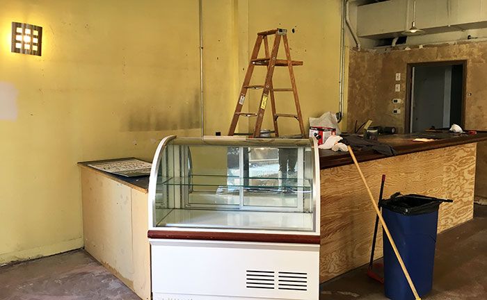 roots-cafe-counter-area-south-end